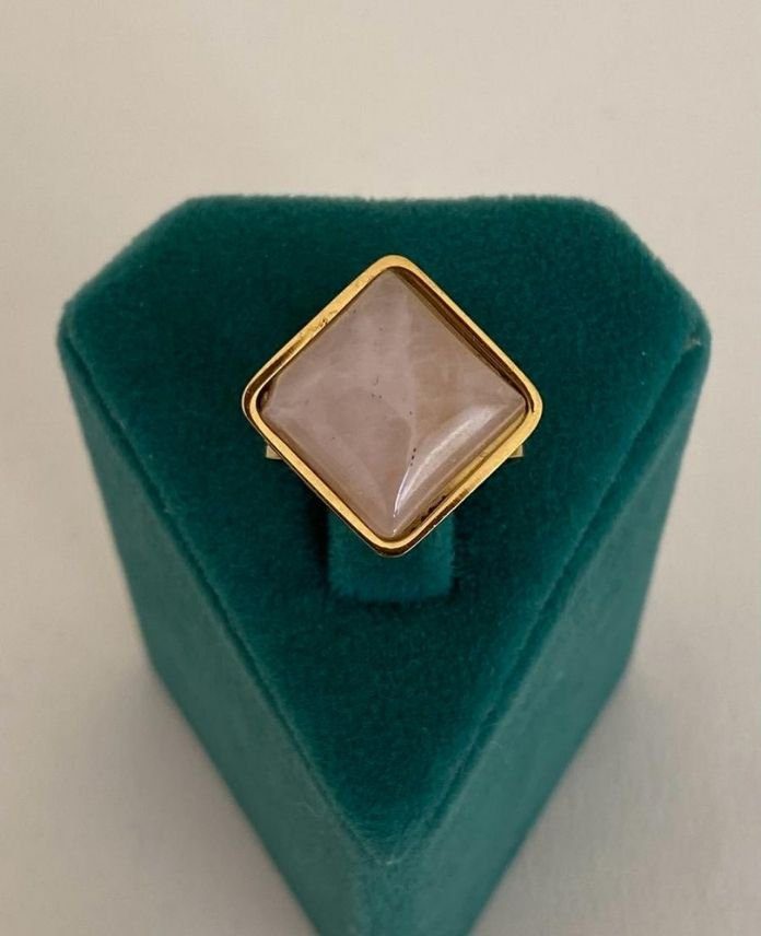 Çelik Gold Ayarlamalı Doğal Taş Kare Pembe Yüzük