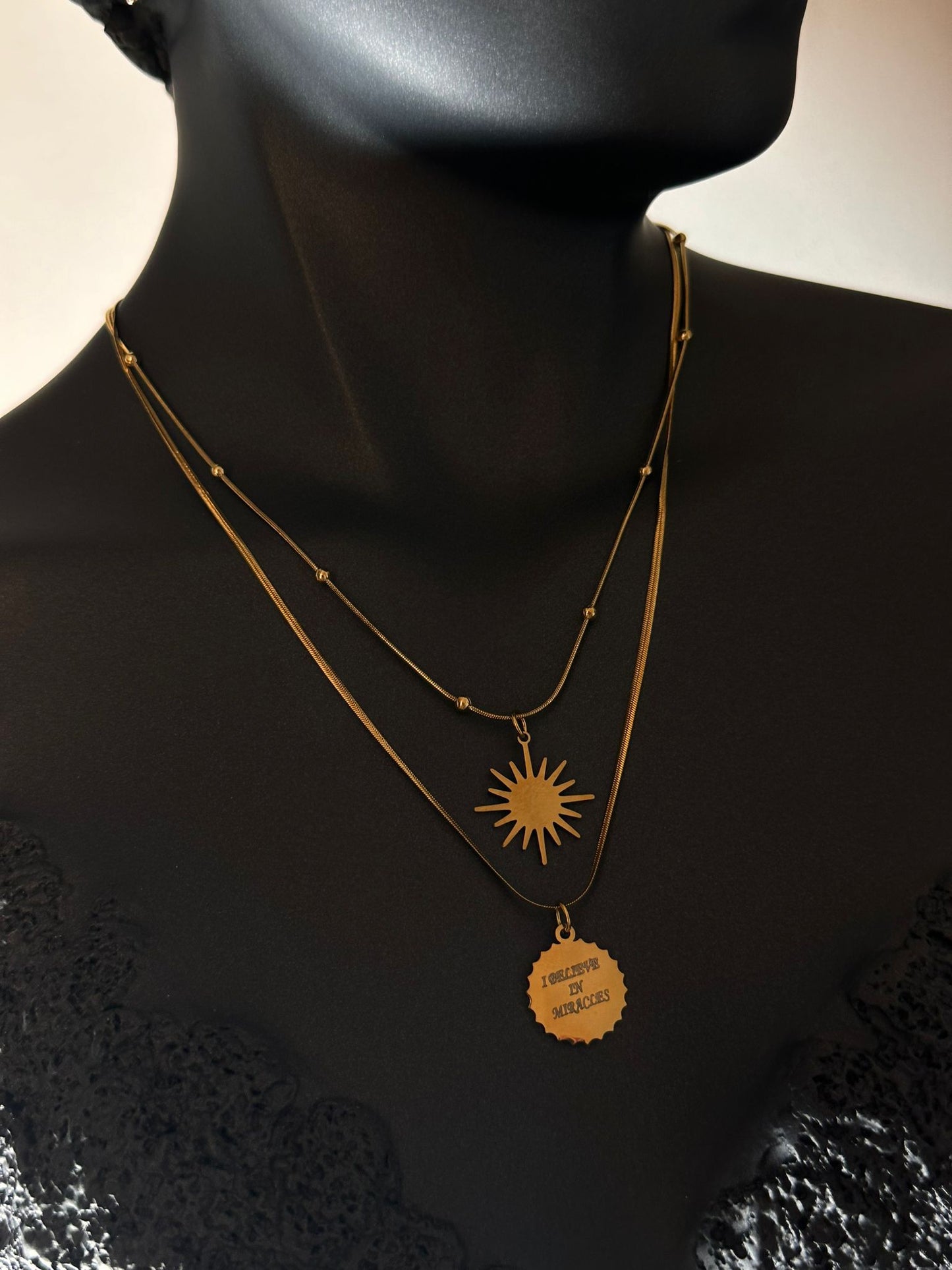 Çelik Gold Dorika Yazılı İkili Güneş Kolye