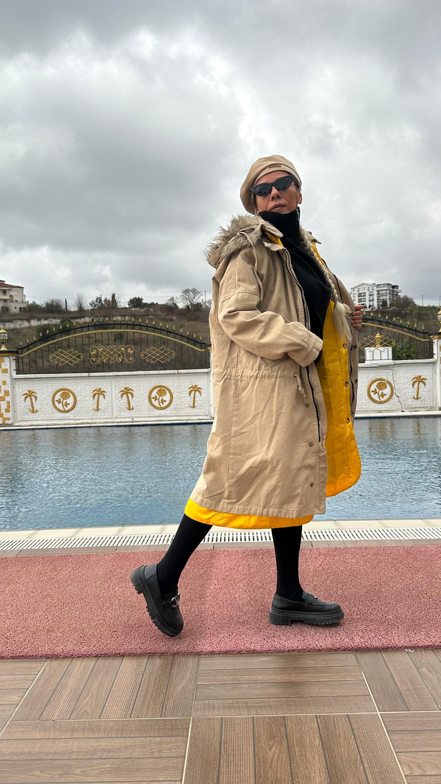 NuNu By Noir Bej Tüylü Kapüşonlu Oversize Gabardin Mont