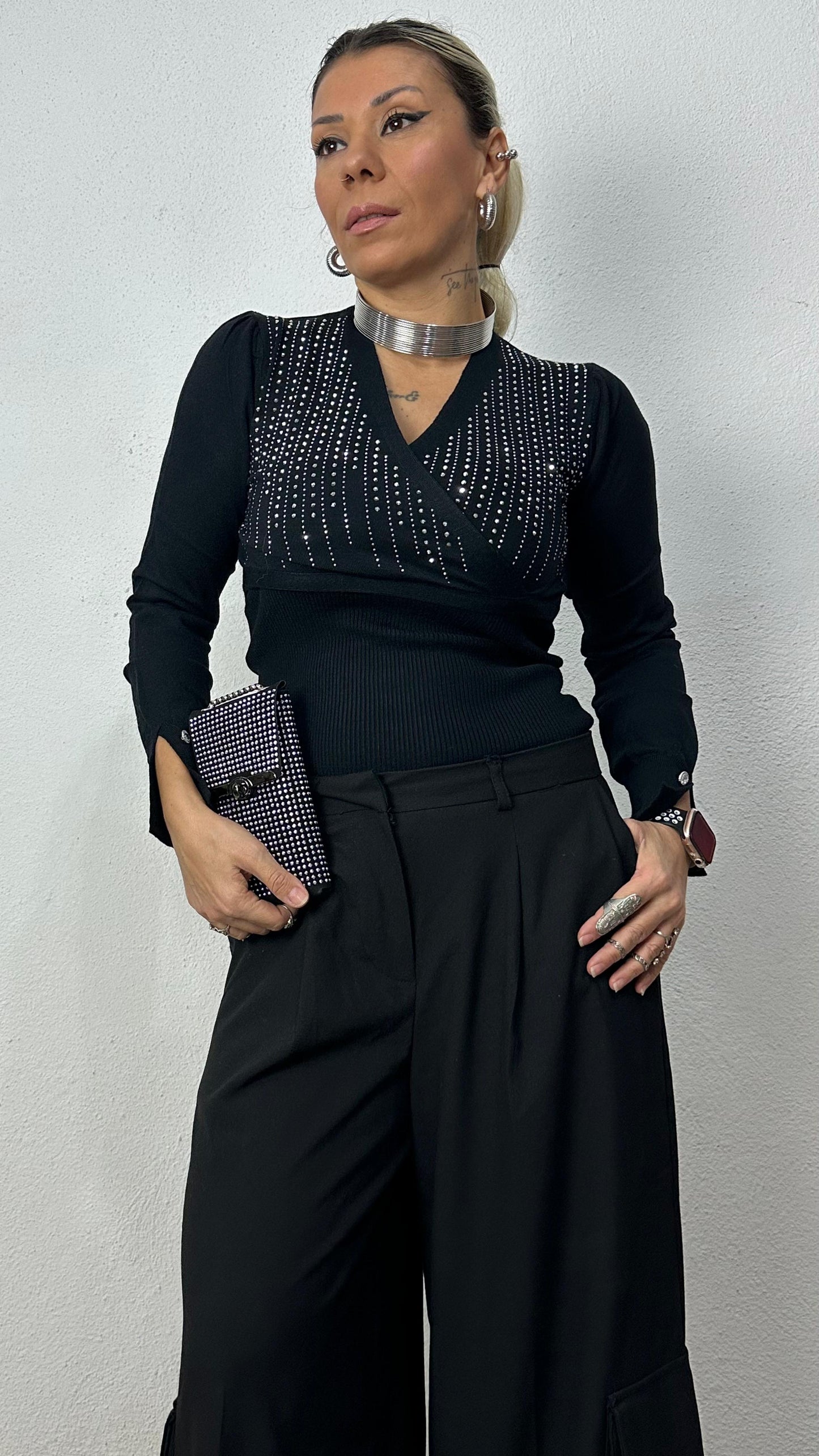 Nunu By Glam Siyah Taşlı V Yaka Triko