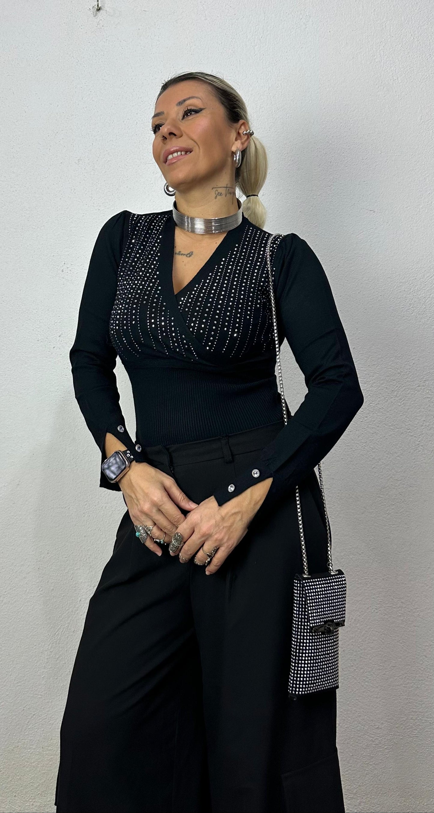 Nunu By Glam Siyah Taşlı V Yaka Triko