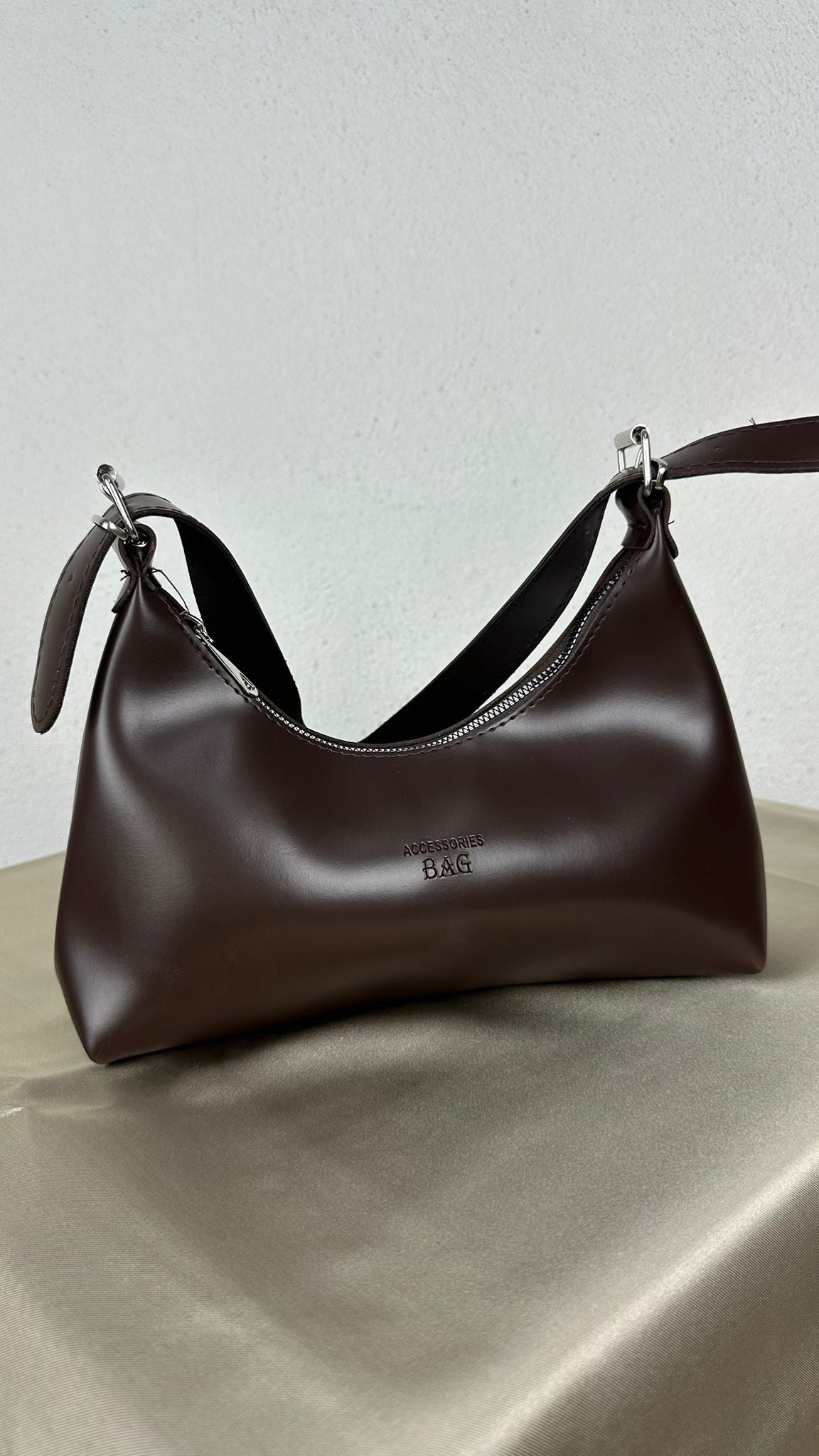NuNu Bye Velvet Allure Bag Accessories Kahverengi Baget Çanta