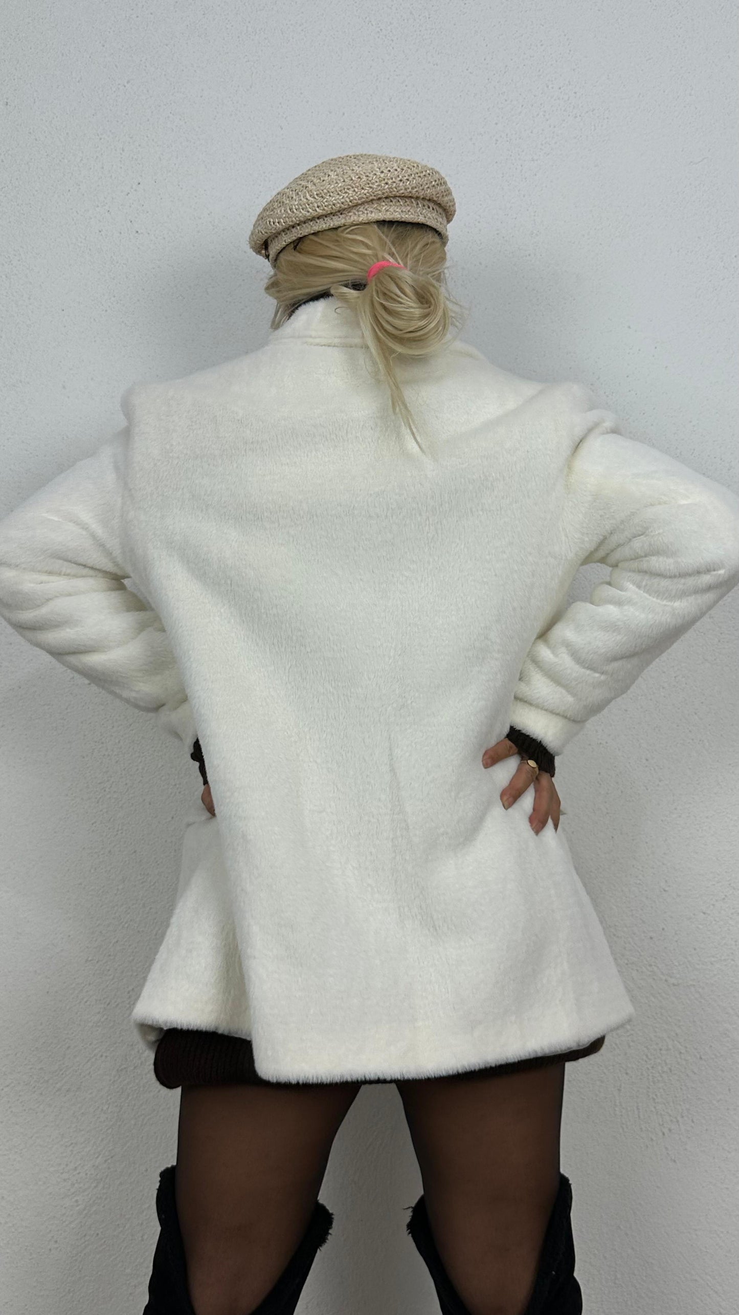 Premium Ekru Yumoş Peluş Ceket