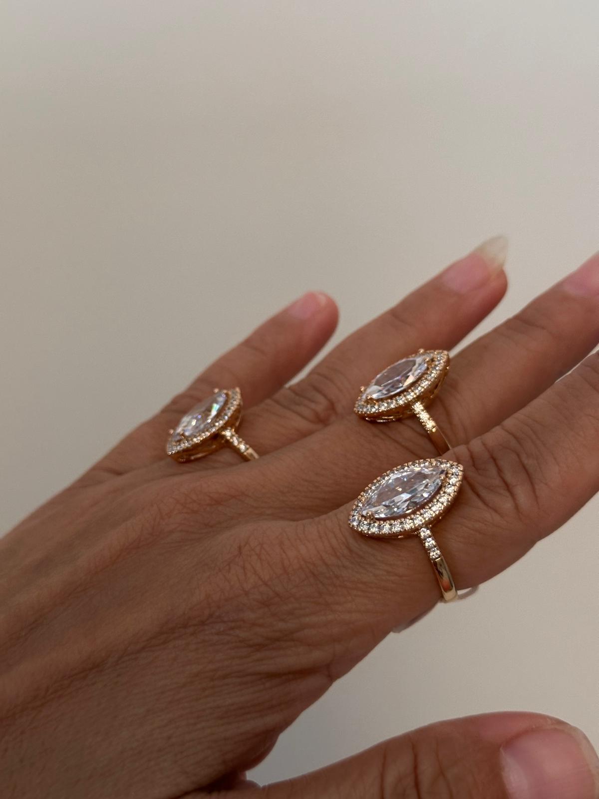 Xuping Rose Gold Numaralı Zirkon Taşlı Badem Model Yüzük