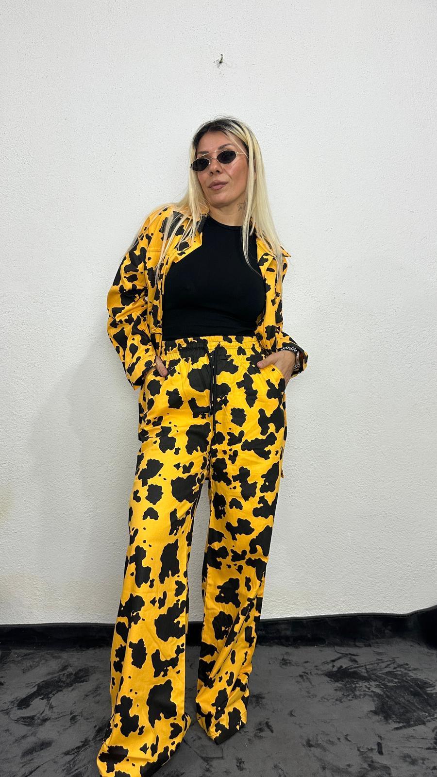 NuNu By İnek Desen Oversize Sarı Gabardin Takım