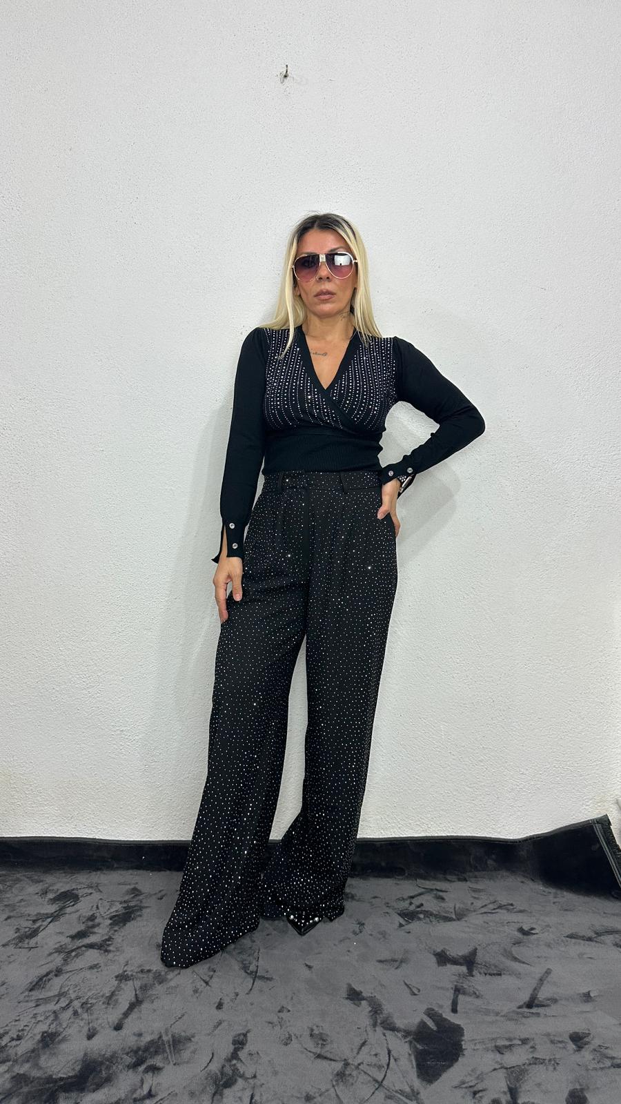 Nunu By Glam Siyah Taşlı V Yaka Triko