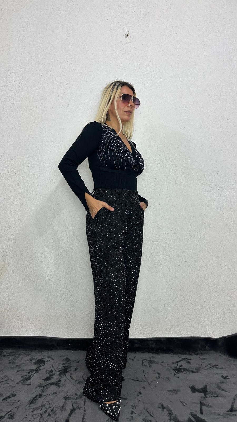 Nunu By Glam Siyah Taşlı V Yaka Triko