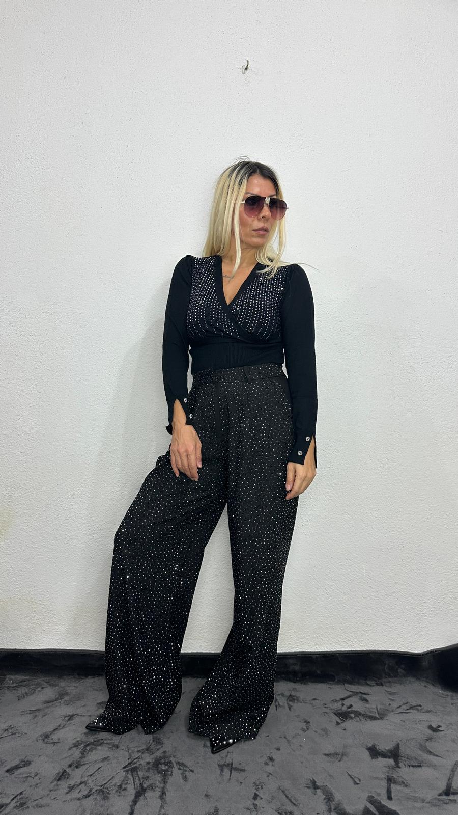 Nunu By Glam Siyah Taşlı V Yaka Triko