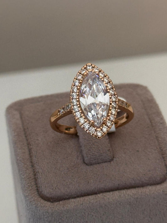 Xuping Rose Gold Numaralı Zirkon Taşlı Badem Model Yüzük