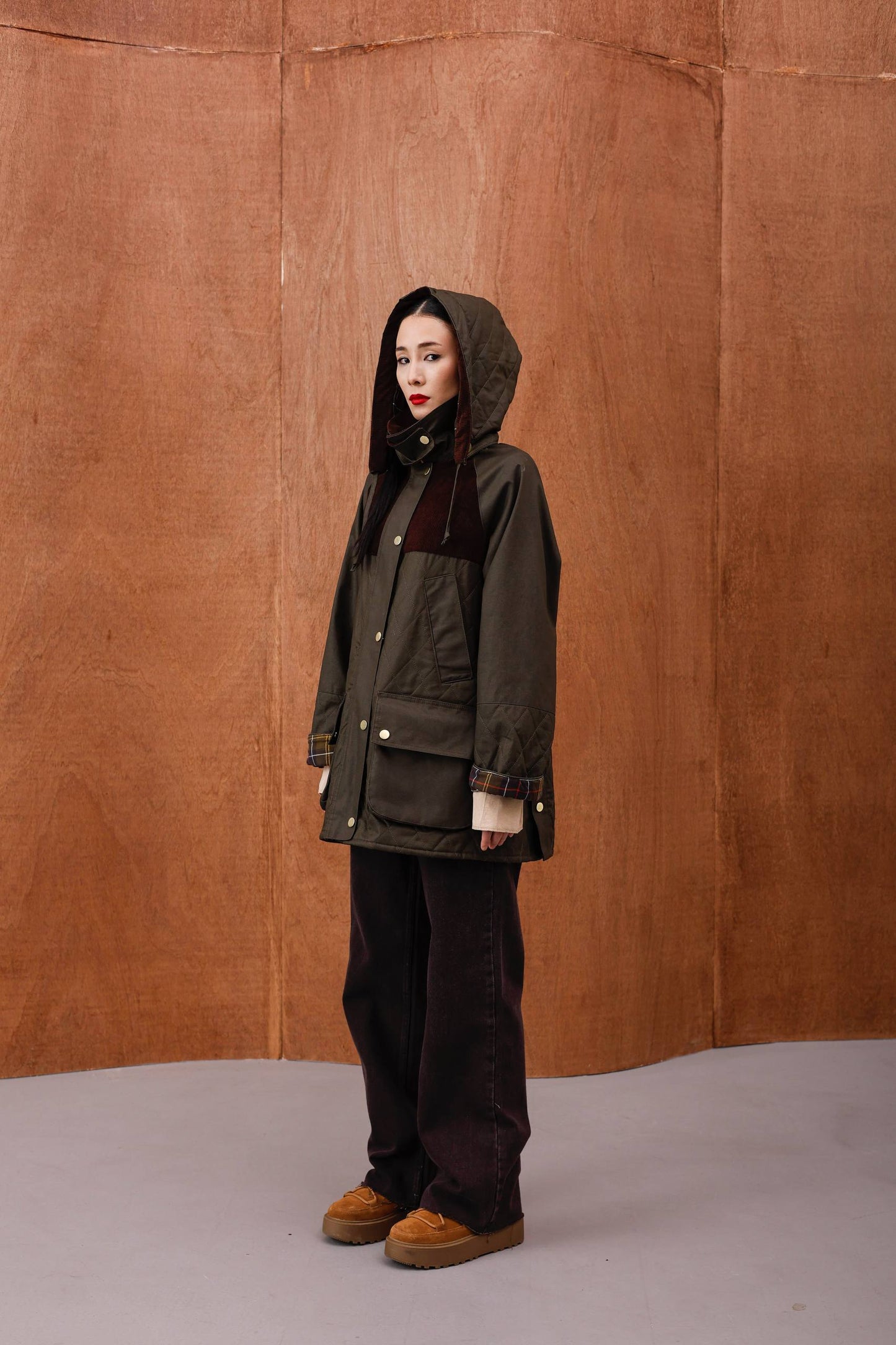 NuNu By Haki Kapitone Kapüşonlu Kadife Detaylı Parka