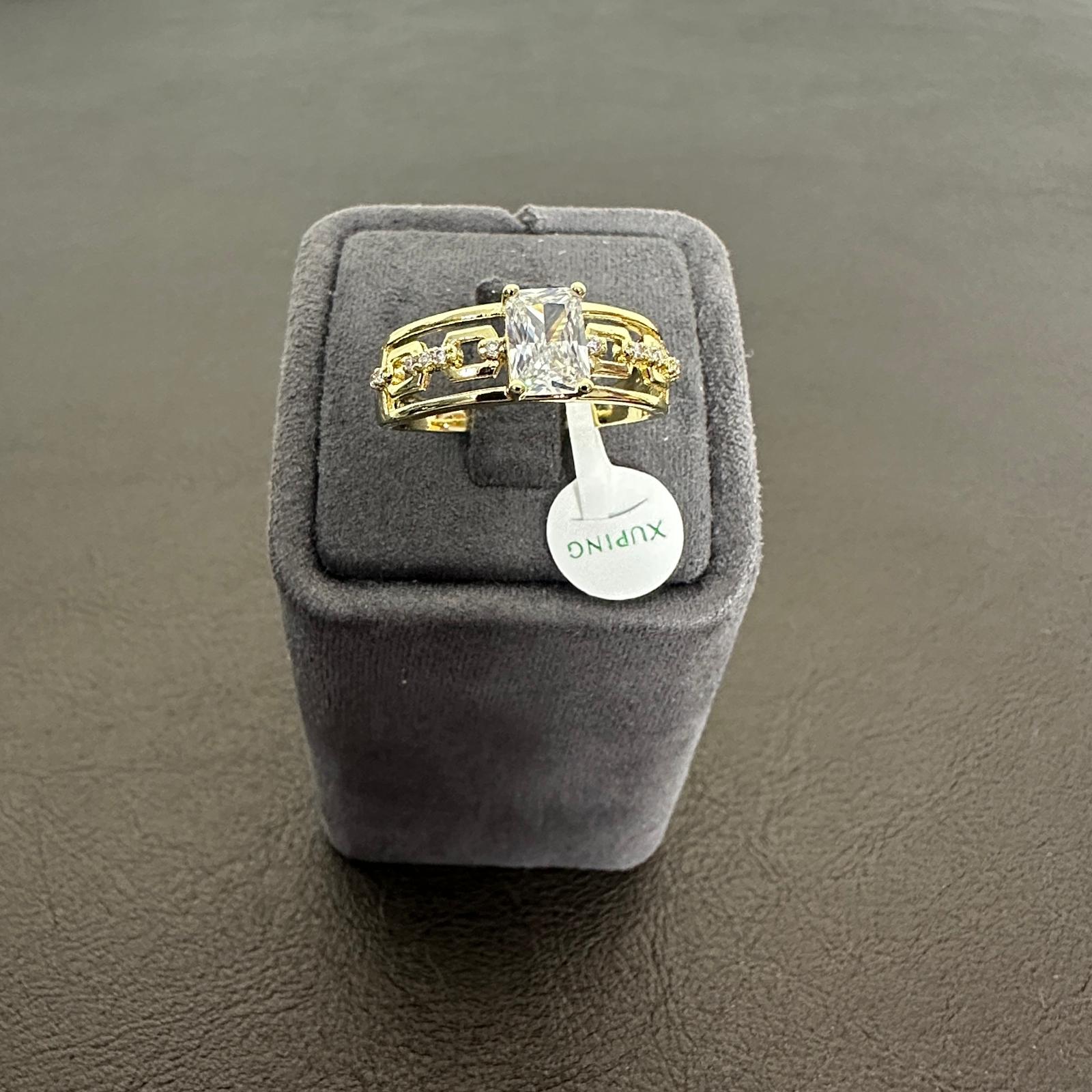 NuNu By Ayışığı Dörtgen Taş Detay Xuping Yüzük