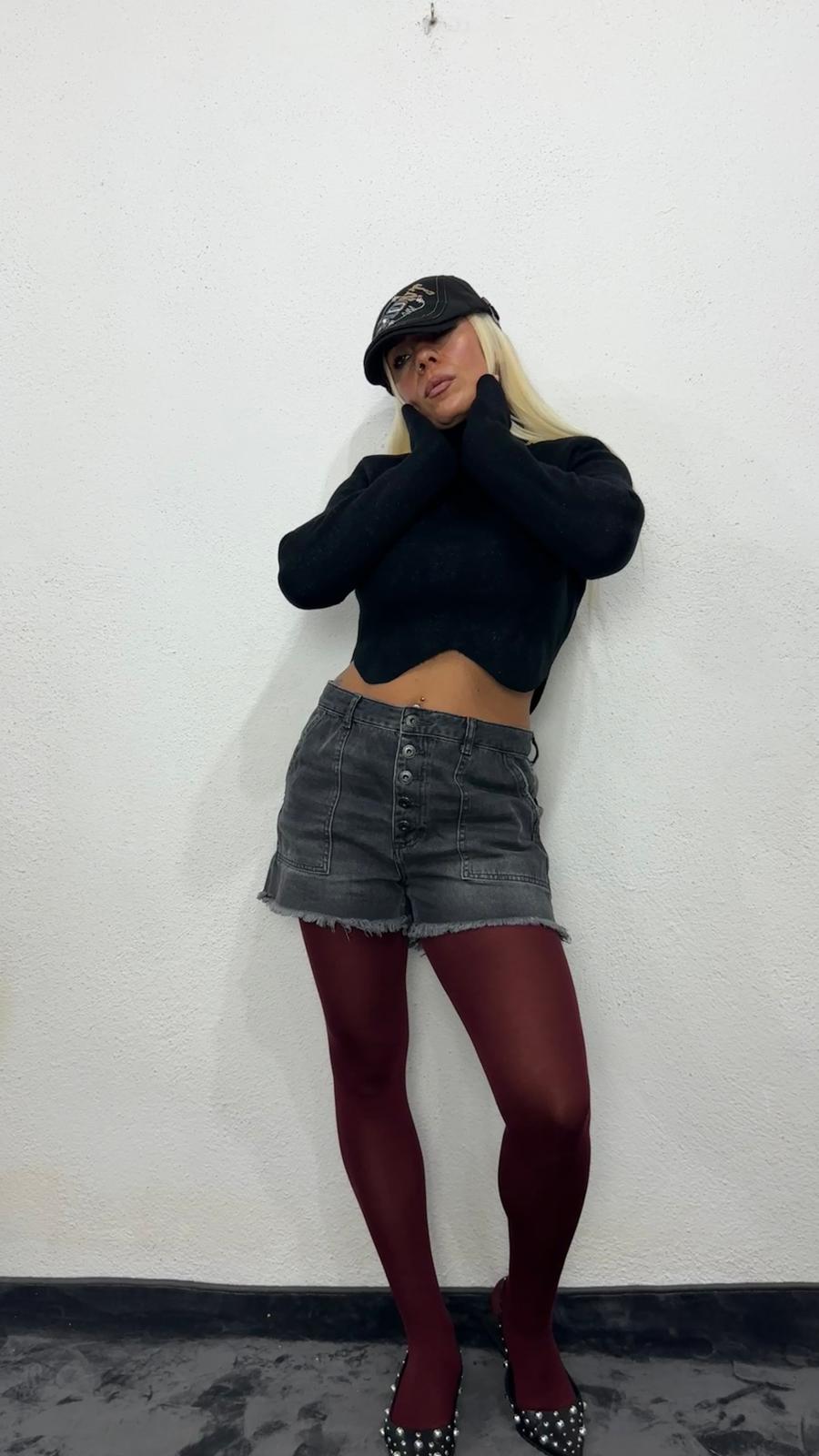 Nunu By Luxe Knit Asimetrik Siyah Simli Vatkalı Kazak