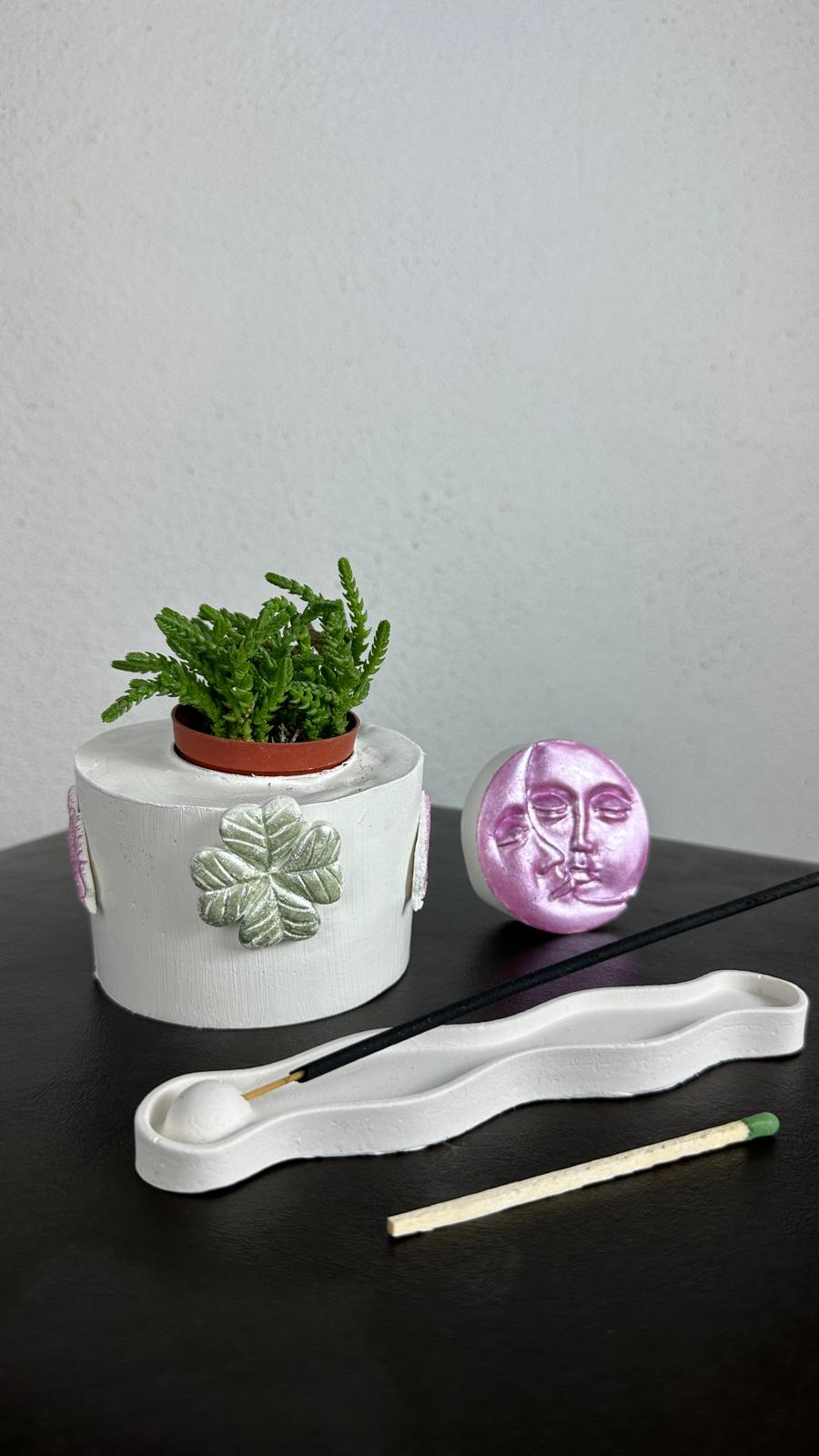 NuNu By Moon Aura Decor Set