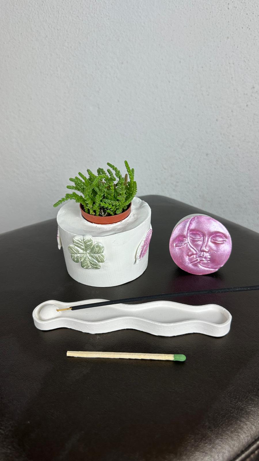 NuNu By Moon Aura Decor Set
