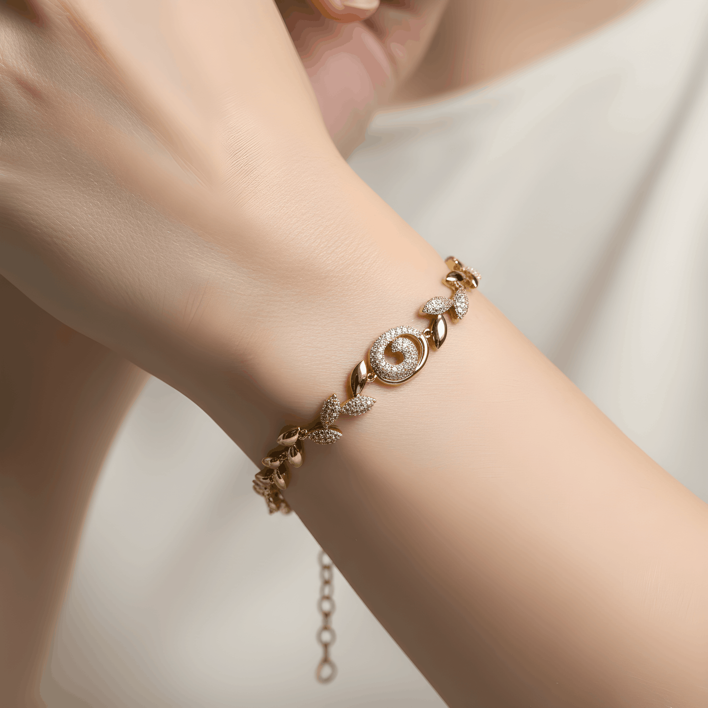 NuNu By Oval Taşlı Yaprak Model Xuping Bileklik Gold