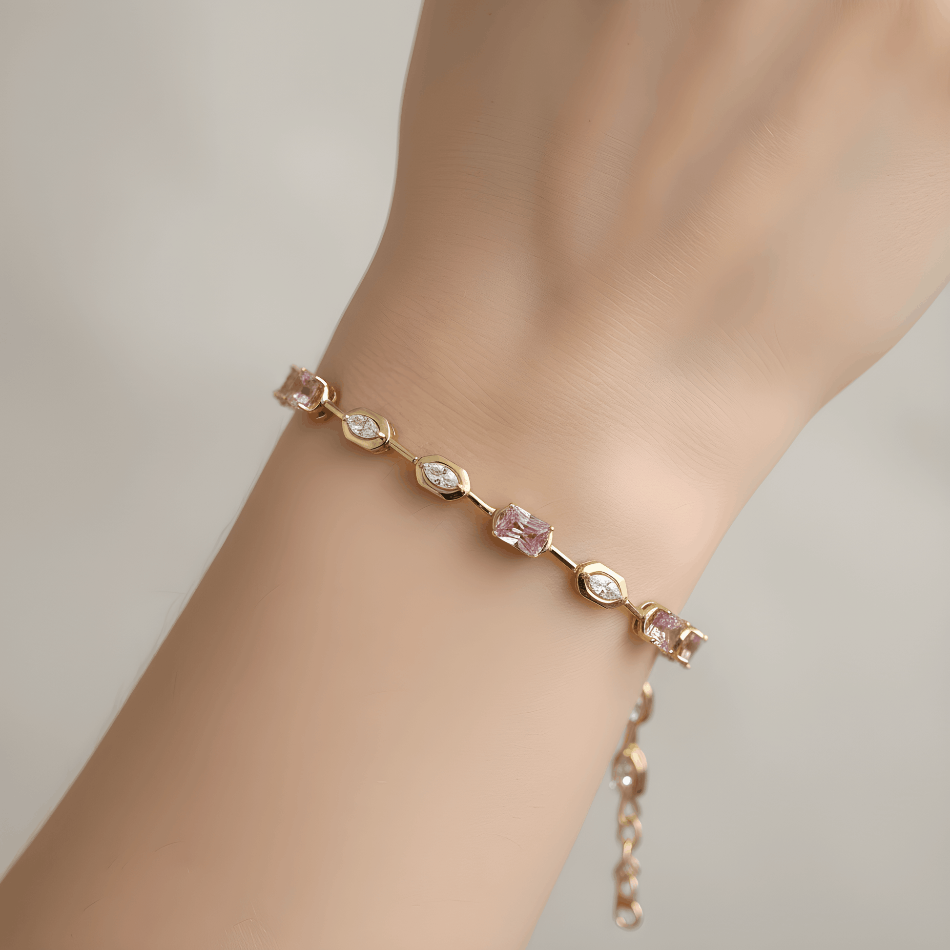 NuNu By Pembe Taşlı Tasarım Xuping Bileklik Gold