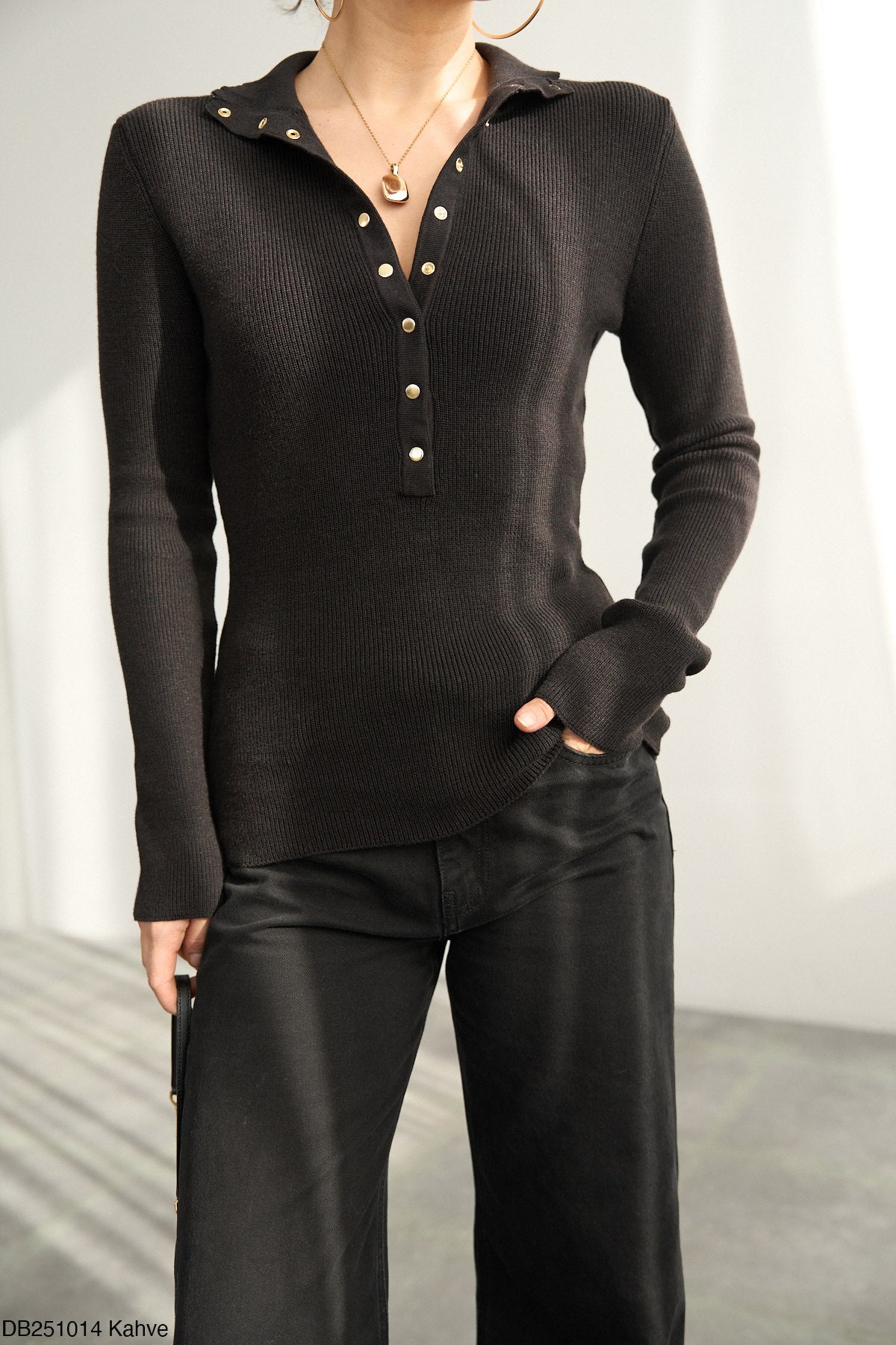 NuNu By QU Élise Gold Button Acı Kahve Polo Triko