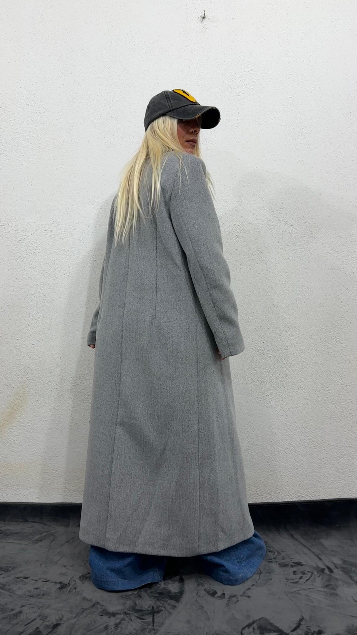 NuNu Koyu Gri Özel Dokulu Ultra Premium Kaşe Kaban