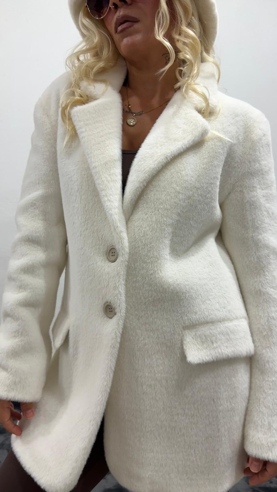 Premium Ekru Yumoş Peluş Ceket