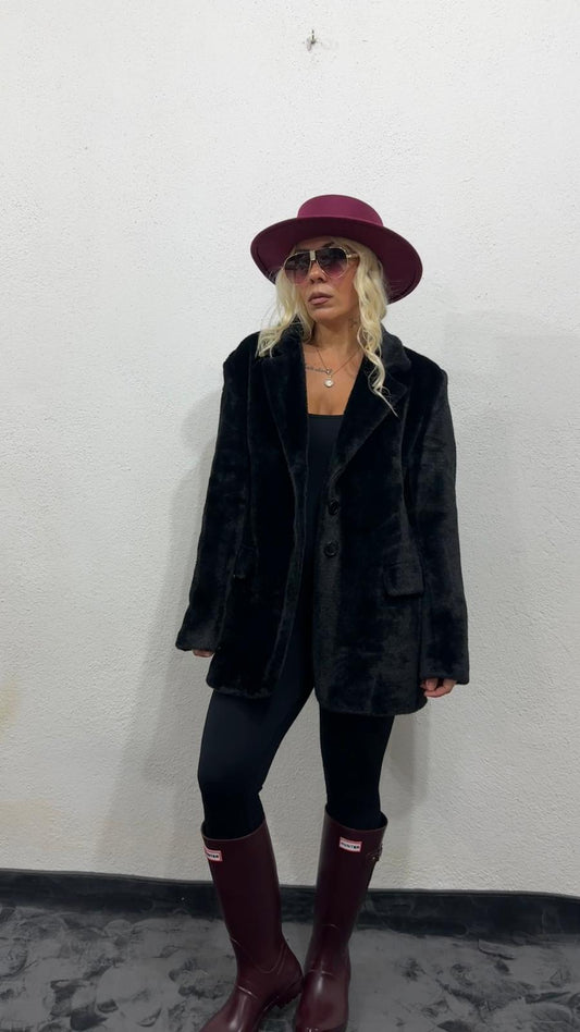 Premium Siyah Yumoş Peluş Ceket