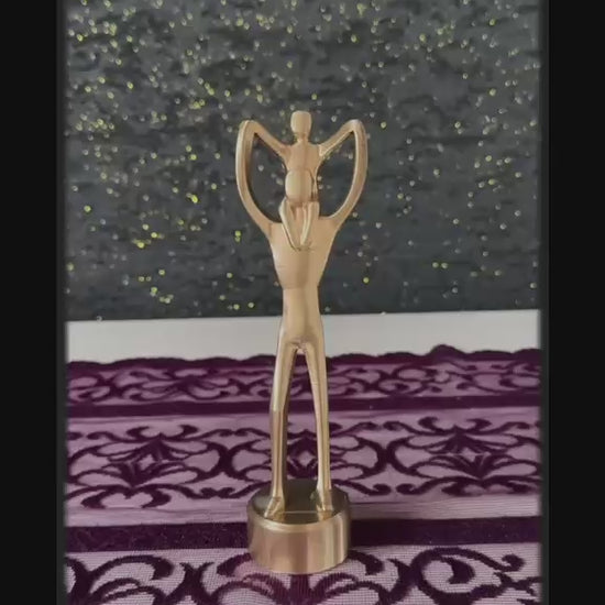 nunu-by-eternal-bond-gold-dekoratif-obje-video