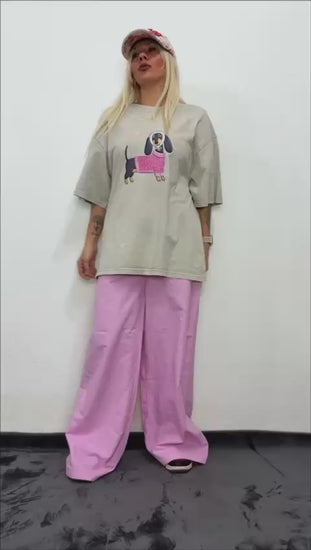 pembe-kopek-baskili-tas-yikama-t-shirtvideo