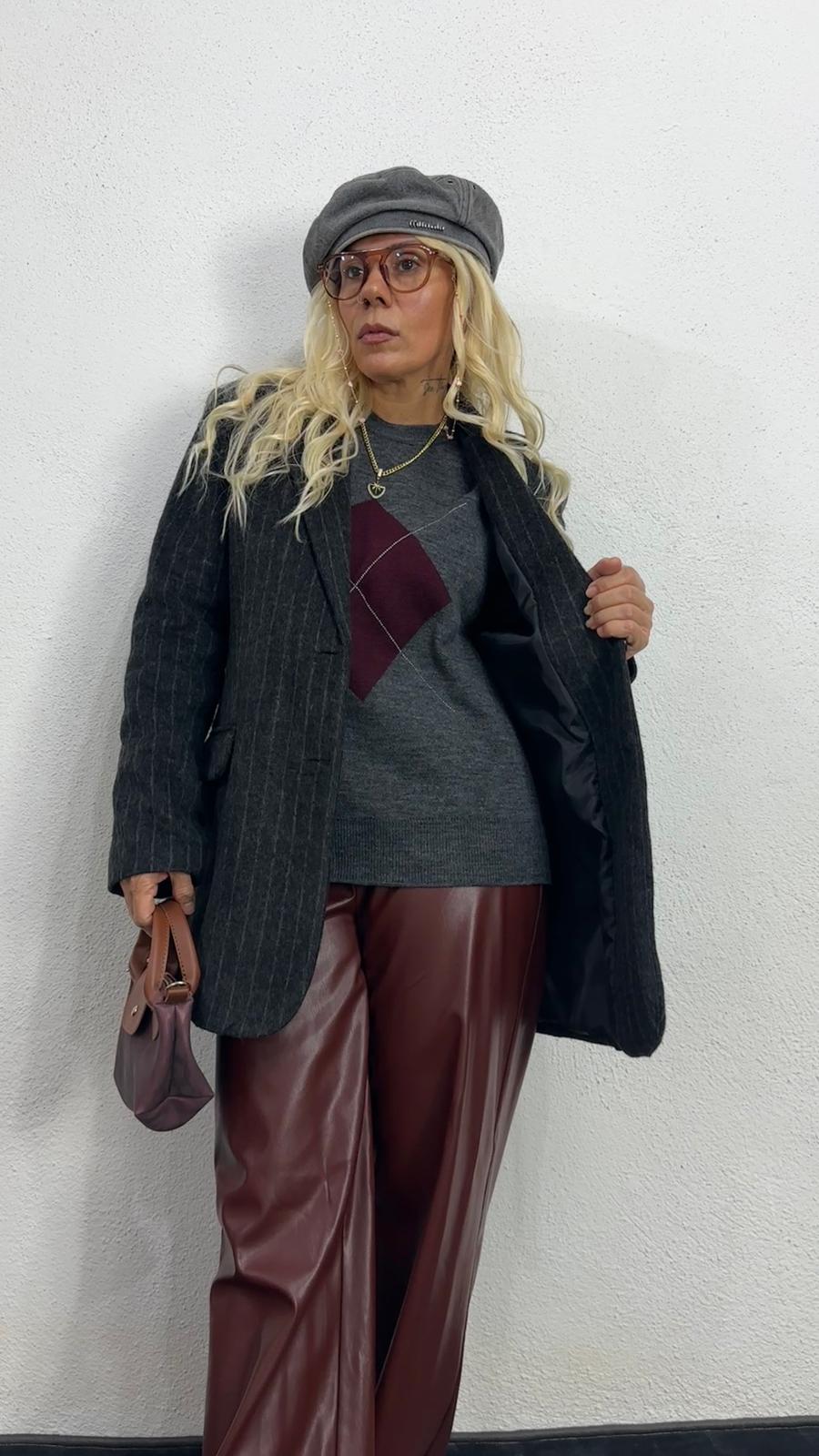 Siyah Kırçıllı Kaşe Ceket