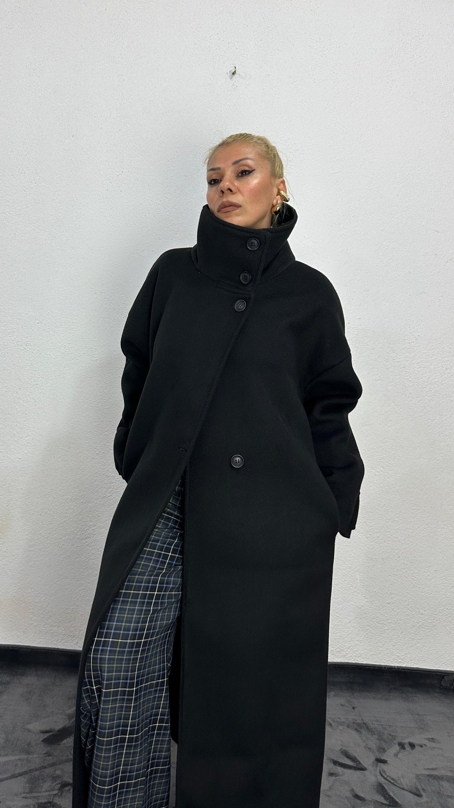 NuNu By Siyah Dik Yaka Oversize Kaşe Kaban